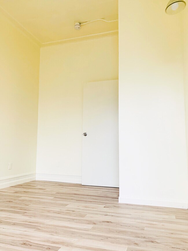 property at 148 N Champlain St