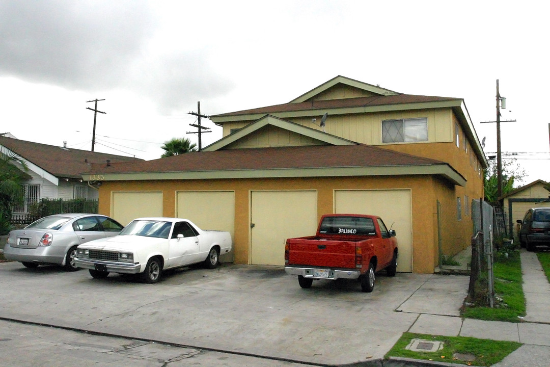 1335 Rose Ave in Long Beach, CA - Foto de edificio