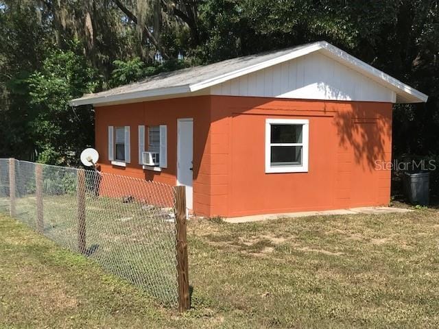 1329 Dean Ave in Eustis, FL - Foto de edificio - Building Photo