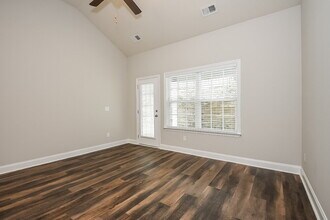 67 Rosemont Ct in Hiram, GA - Foto de edificio - Building Photo