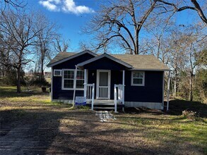 100B Ross St in Huntsville, TX - Building Photo - Building Photo
