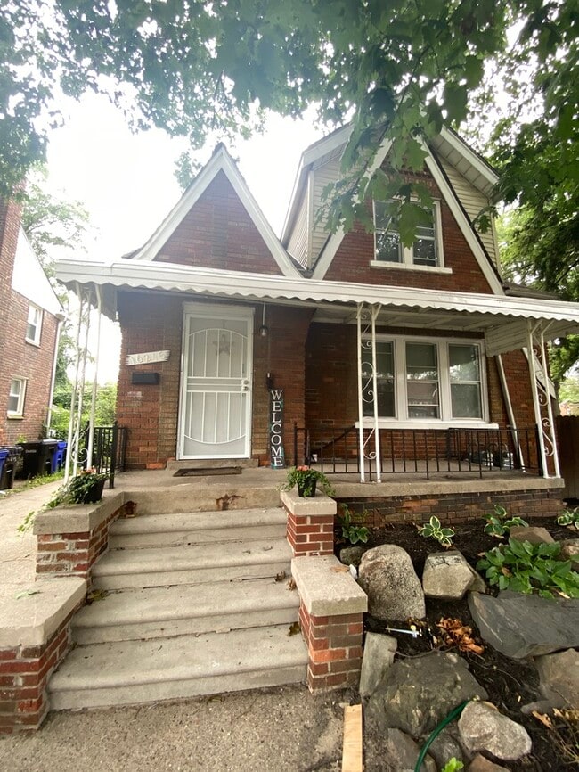 property at 16245 Tracey St