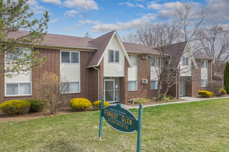 Village Meadows North Senior Apartments in Toledo, OH - Building Photo - Building Photo