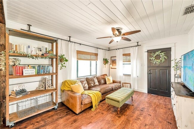 16084 Stur St in Masaryktown, FL - Building Photo - Building Photo