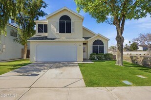 202 S Del Pueblo St in Chandler, AZ - Building Photo