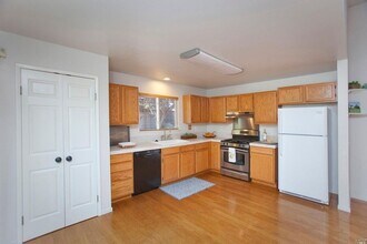 414 Sugar Maple Ln in Windsor, CA - Building Photo - Building Photo