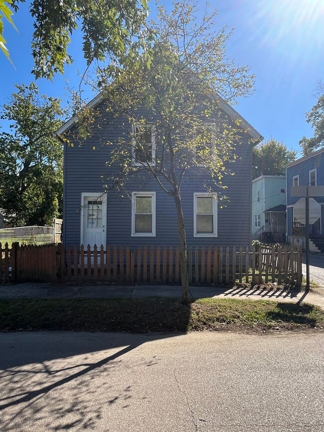 7815 Eve Ave in Cleveland, OH - Building Photo - Building Photo