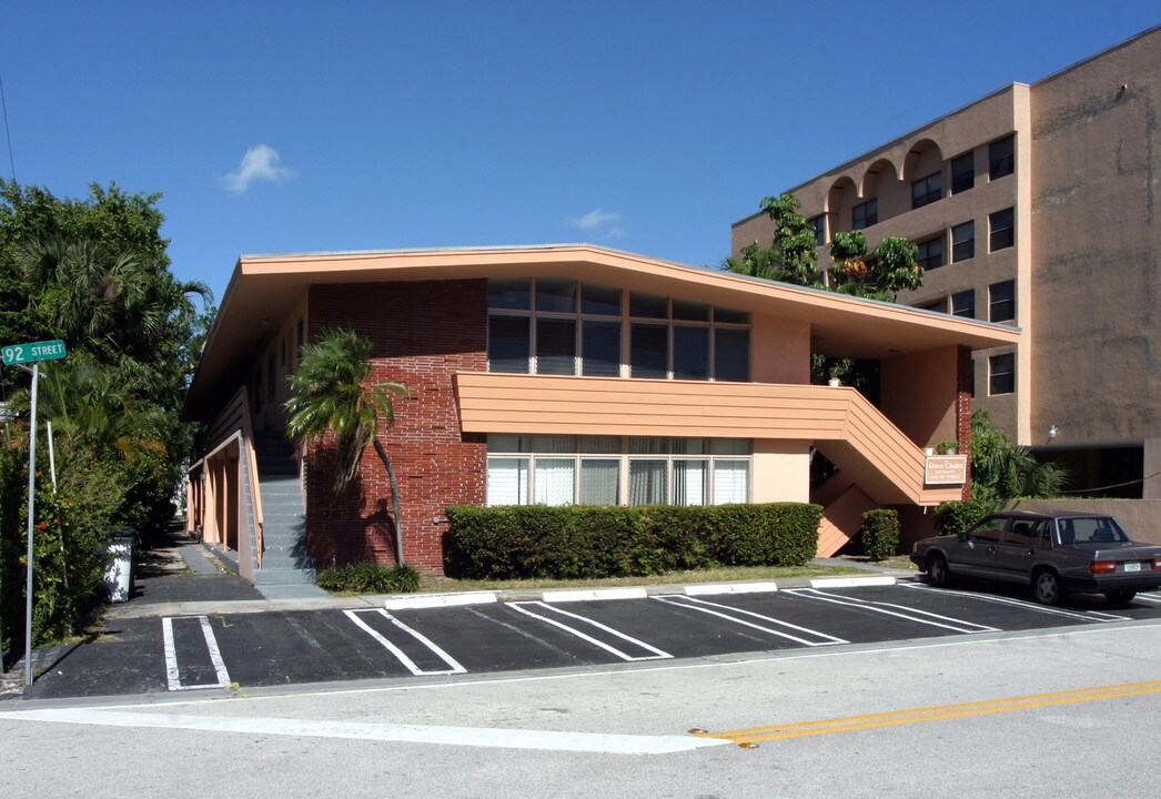 The Grove Chalet in Bal Harbour, FL - Building Photo