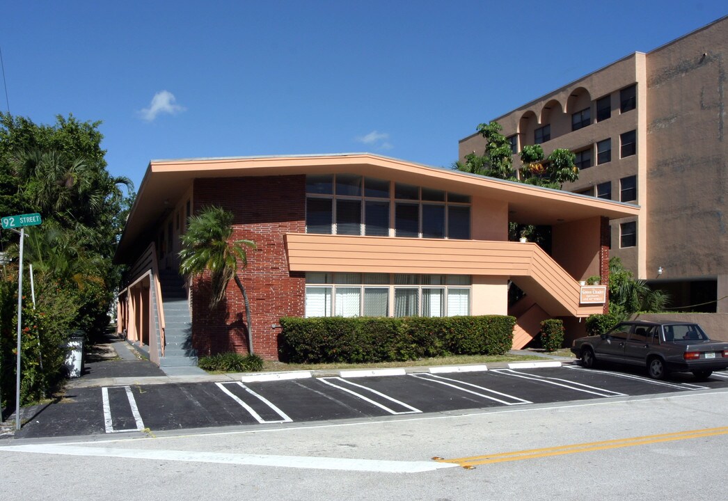 The Grove Chalet in Bal Harbour, FL - Building Photo