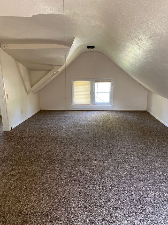 property at 316 4th Ave SW