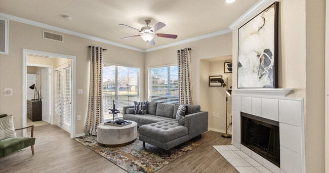 Ashford Apartments in Carrollton, TX - Building Photo - Building Photo