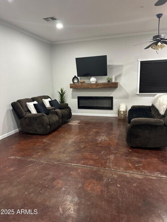 2266 E Willis Rd in Gilbert, AZ - Building Photo