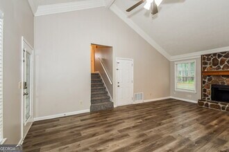 1111 Realm Ln in Lawrenceville, GA - Building Photo - Building Photo
