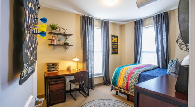 1780 Broadway St, Unit APARTMENT 209-A in Ann Arbor, MI - Foto de edificio - Building Photo