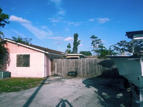 3842 Dale Rd in West Palm Beach, FL - Building Photo - Building Photo