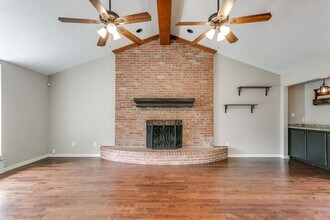 1309 Fox Lake Ln in Edmond, OK - Building Photo - Building Photo
