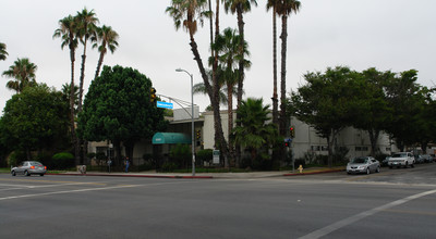 21707 Roscoe Blvd in Canoga Park, CA - Building Photo - Building Photo