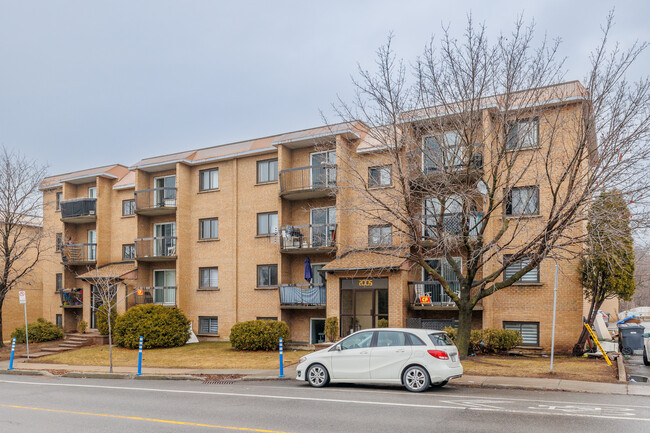 2005 Albert-Murphy Av in Laval, QC - Building Photo - Building Photo