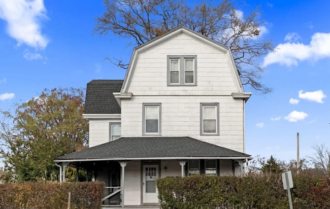 114 Cadwalader Ave, Unit 1 in Elkins Park, PA - Foto de edificio - Building Photo