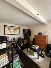 19 Kippy Dr, Unit 2 in Waban, MA - Building Photo - Building Photo