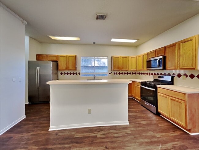 2911 Linda Dr in Pearland, TX - Building Photo - Building Photo