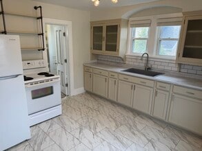 820 N 5th St, Unit 820 N 5th St in Manitowoc, WI - Foto de edificio - Building Photo