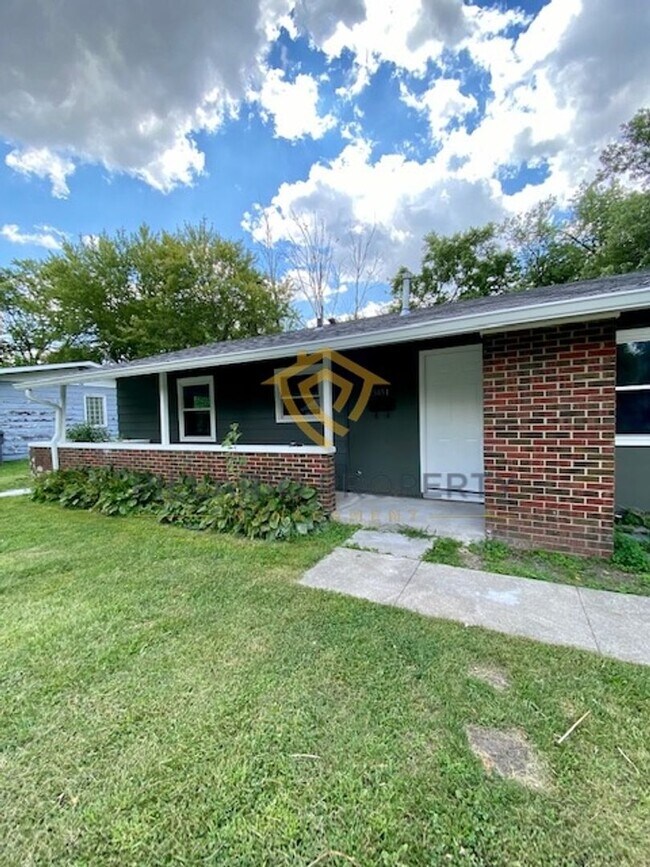 5451 E 41st St in Indianapolis, IN - Building Photo - Building Photo