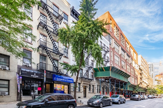 236 E 24th St in New York, NY - Building Photo - Building Photo