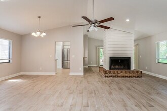 1637 E Sandpiper Trail in Casselberry, FL - Foto de edificio - Building Photo