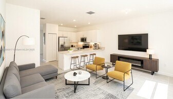 2646 SE 27th Dr in Homestead, FL - Building Photo