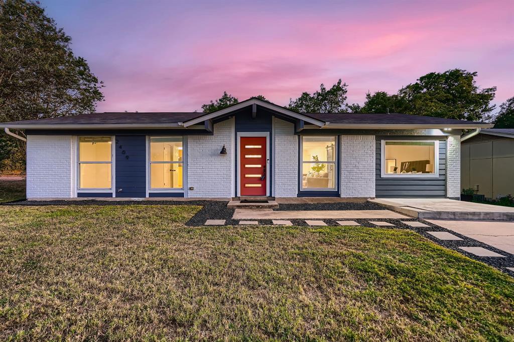 2409 Campden Dr in Austin, TX - Building Photo