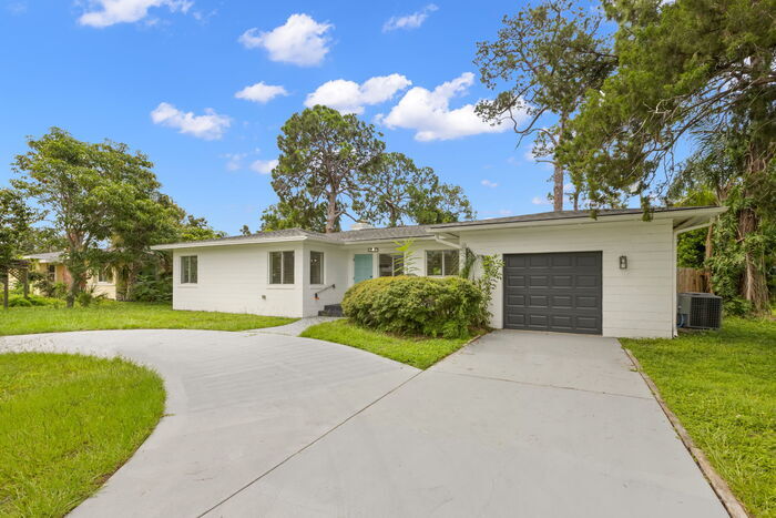 6120 5th Ave N in St. Petersburg, FL - Building Photo