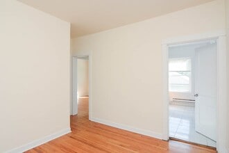 2910 W George St in Chicago, IL - Building Photo - Building Photo