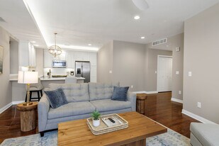 Peregrine 100 in Kalamazoo, MI - Building Photo