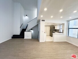 1600 Camden Ave in Los Angeles, CA - Building Photo