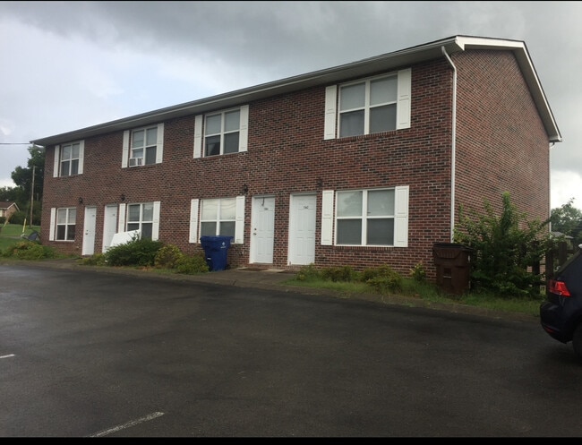 1588 Meadow Spring Dr, Unit 1588 Meadow Springs Dr