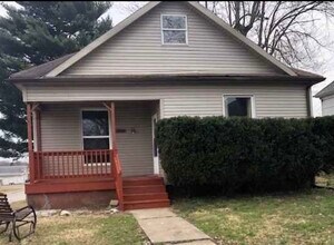 1004 South First Street in Boonville, IN - Building Photo - Building Photo