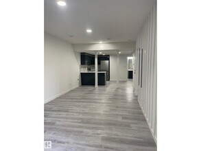 1565 Esaiw Place NW in Edmonton, AB - Building Photo - Building Photo