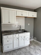 19144 Moross Rd in Detroit, MI - Foto de edificio - Building Photo