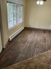 Woodview Apartments in Seattle, WA - Foto de edificio - Building Photo