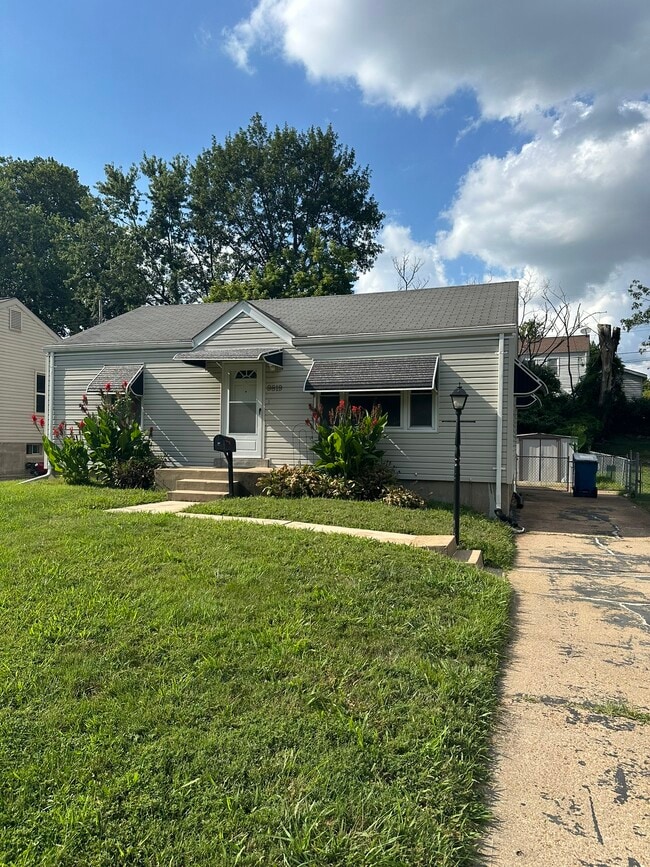 property at 9819 Eastbrook Dr