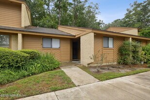 85 Debarry Ave in Orange Park, FL - Building Photo