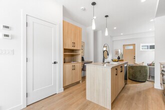 9817-9153 153 St NW in Edmonton, AB - Building Photo - Building Photo