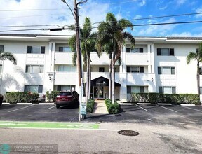 2881 NE 32nd St in Fort Lauderdale, FL - Building Photo - Building Photo