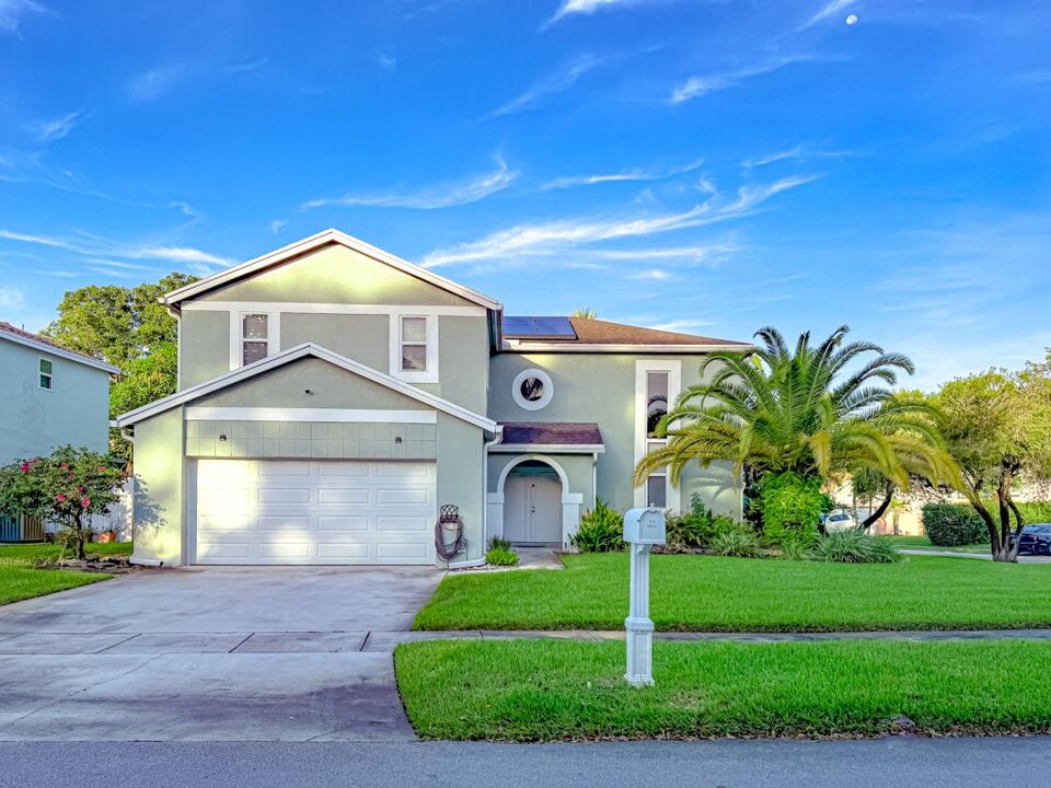 2600 Huron Way in Miramar, FL - Foto de edificio