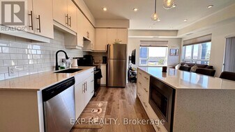 255 Northfield Dr E in Waterloo, ON - Building Photo