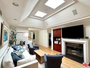 328 15th St in Santa Monica, CA - Building Photo - Building Photo