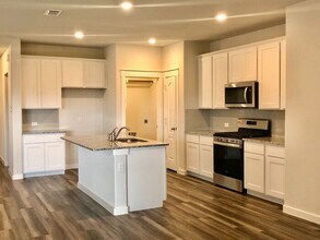 8928 Prairie Dawn Dr in Fort Worth, TX - Building Photo - Building Photo