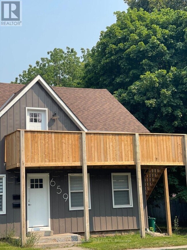 659 Dolph St N in Cambridge, ON - Building Photo - Building Photo