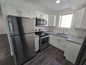 1629 SW 6th St in Miami, FL - Foto de edificio - Building Photo